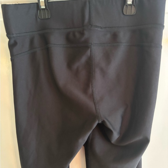 Under Armour Compression Leggings | Women’s Small Black HeatGear - Picture 4 of 7